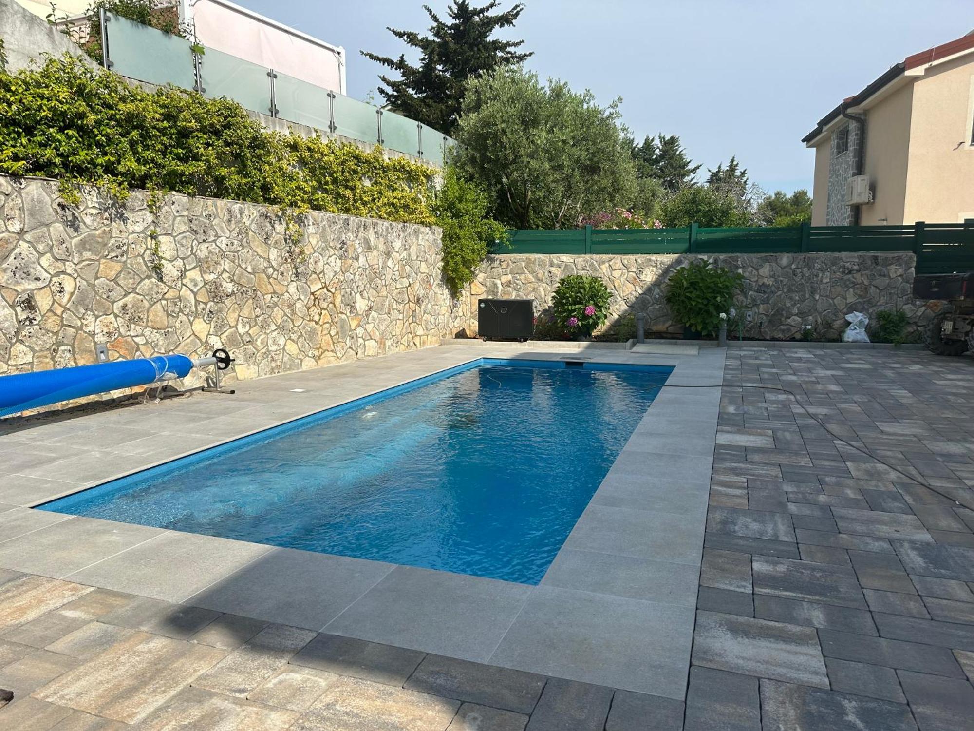 Apartments Flowers Krk Town Bagian luar foto