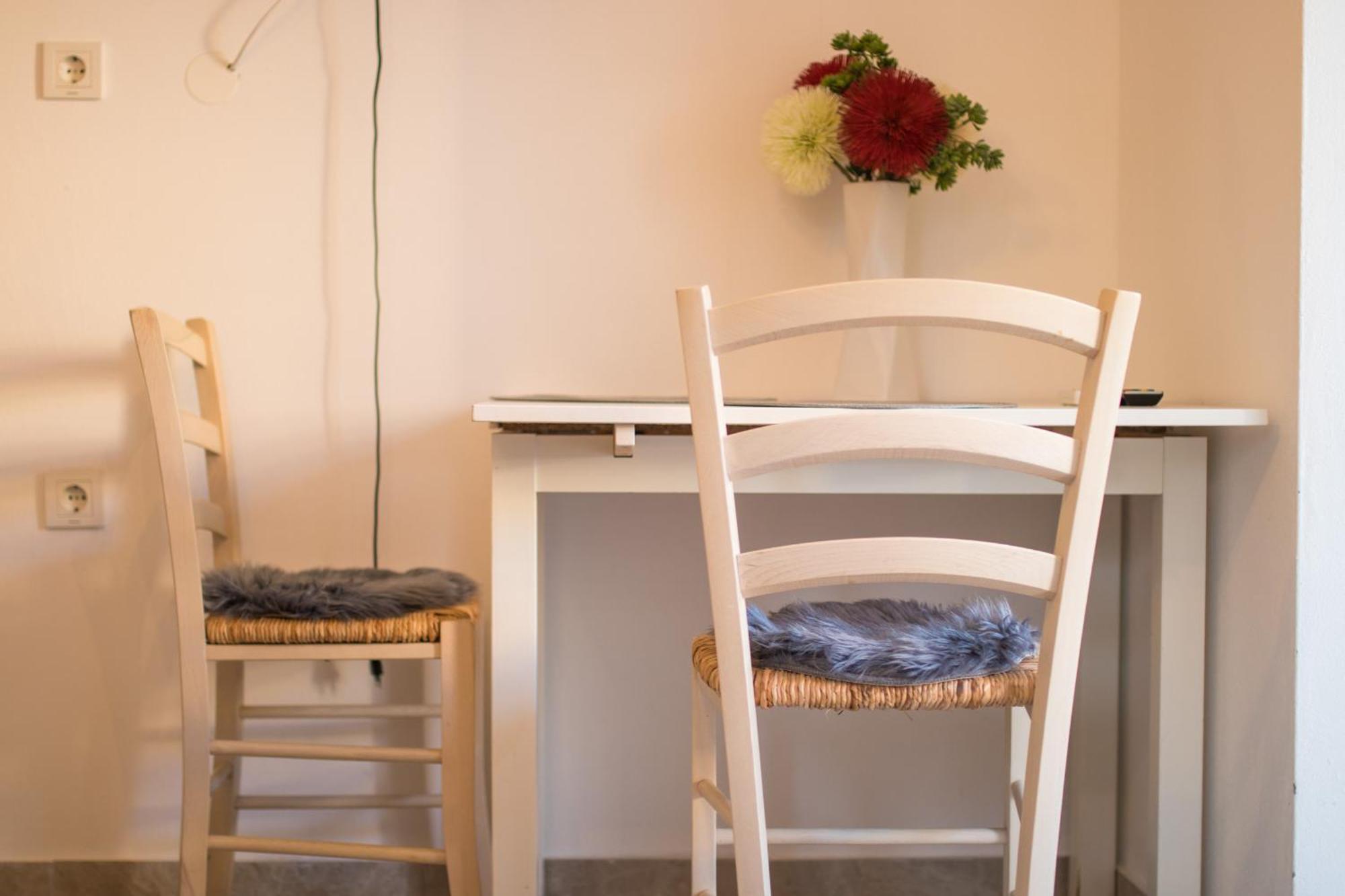 Apartments Flowers Krk Town Bagian luar foto